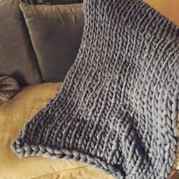 50x65, 30x50, & 20x30 Merino Wool Chunky Throws - thumbnail 2