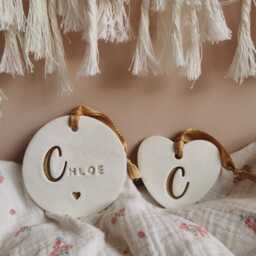 Clay Medallion With First Name/Children's Room Decoration Personalized Birth, Baptism, Wedding Gift - thumbnail 3