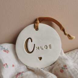 Clay Medallion With First Name/Children's Room Decoration Personalized Birth, Baptism, Wedding Gift - thumbnail 2