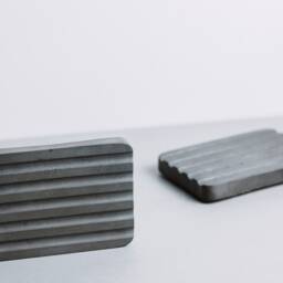 Wave Concrete Soap Dish, Scalloped Minimalist Holder, Modern Curved Tray, Grey Cement Bathroom Decor, Unique Wavy Saver Gift - thumbnail 3