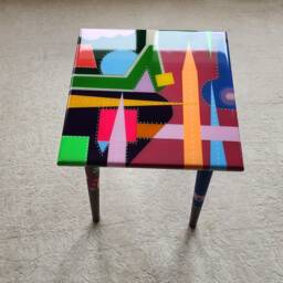 Colorful Epoxy Resin Side Table, Modern Abstract Art Accent Table - thumbnail 4