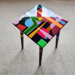 Colorful Epoxy Resin Side Table, Modern Abstract Art Accent Table - thumbnail 2