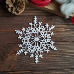 Large Snowflake Yarn Art - Made To Order, Eco-Friendly Christmas Decoration - thumbnail 1