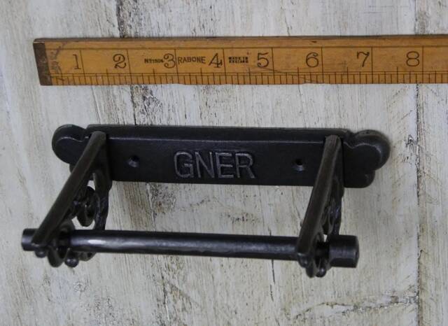 For??t Gner Industrial Rustic Hand Forged Vintage Toilet Roll Holder in Antique Black Iron