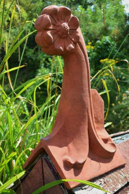Daisy Sunflower Roof Finial - 90 Degree Angled Ridge Tile - image 1