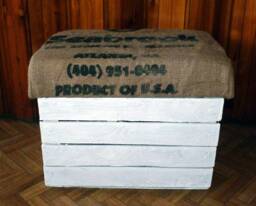 Apple Box As A Stool With Storage - thumbnail 1