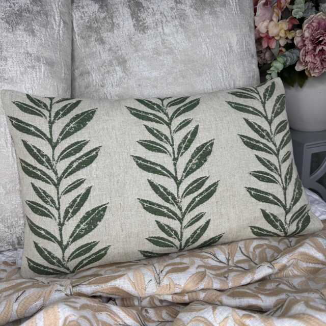 Green Leaf Cushion Cover 12x20 - image 1