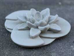 Concrete Lily Statue Stone Flower Garden Ornament Handmade Floral Sculpture Outdoor Botanical Decoration Elegant Lover Gift - thumbnail 1