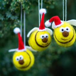 Felted Bee Ornaments Bumble Bee Felt Ornament Wool Bees in Santa Hats Christmas Decoration Tree - thumbnail 2