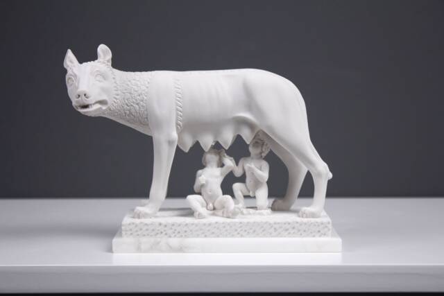 Capitoline Rome Wolf Statue - Romulus & Remus With She-Wolf Animal Sculpture - 15 cm/5.9 Inch - image 1