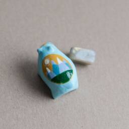 The Enlightened Bear With Labradorite Pocket Stone - thumbnail 3