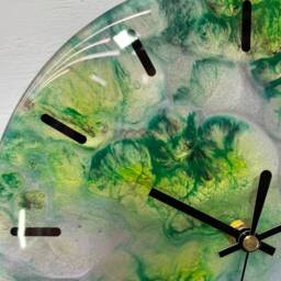 25cm Metallic Silver & Green Abstract Modern Resin Wall Clock, Unusual Decor, Unique Clocks - thumbnail 3