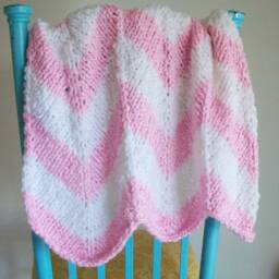 Handmade Pink Chevron Knit Mini Blanket Soft Acrylic Car Seat Blanket - thumbnail 3