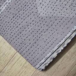 Hand Stitched Kantha Quilt, Handmade Indian Cotton Bedspread, Queen Size - thumbnail 2