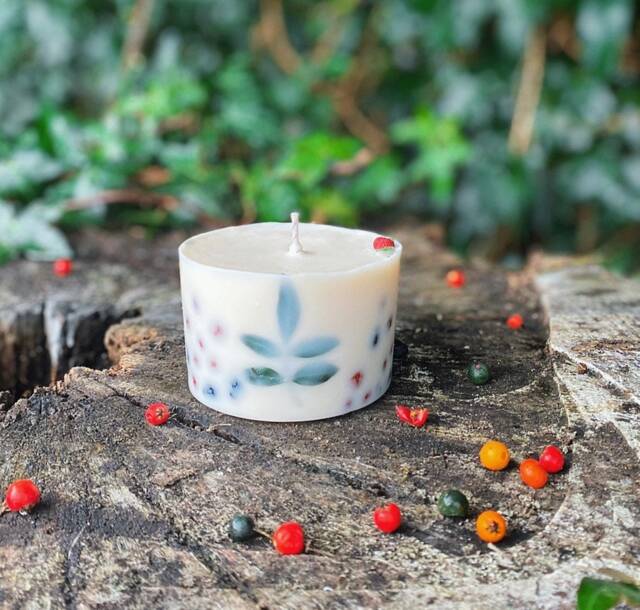 Large Forest Candle, Dried Flower Candle, Relaxation Gift Idea, Wood Scented Candle For Men, Vegan Thank You Idea - image 1