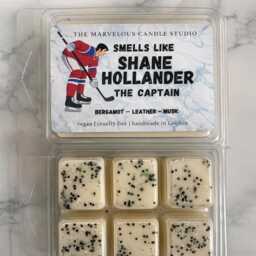 The Captain Candle - Hockey Romance Bergamot Leather Musk Enemies To Lovers Booktok - thumbnail 3