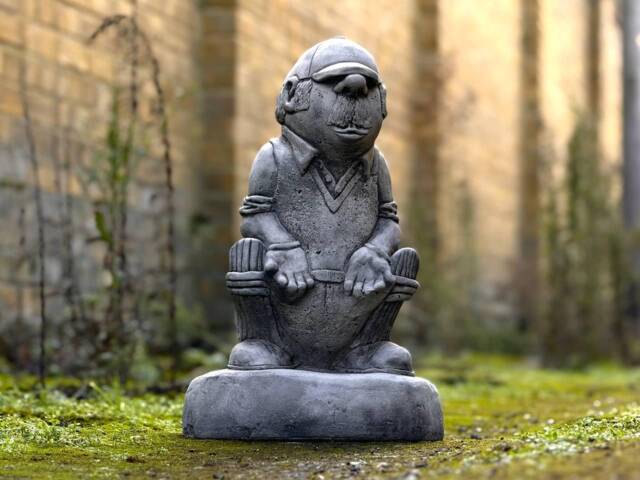 Outdoor Cricket Player Statue Concrete Sports Figurine Cement Garden Sculpture Stone Yard Decor Front Door Ornament Lawn Decoration Yard Art - image 1