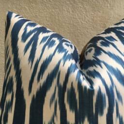 Handwoven Silk Ikat Pillow Cover Modern Accent Cushion, 20x20 - thumbnail 3