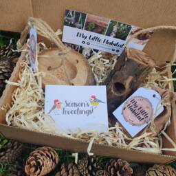 Christmas Bird Feeder Duo Gift Set & Plantable Card - Natural Handmade Food Gardener Log Christmas - thumbnail 3