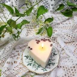 Handmade Heart Shape Scented Natural Candle With Coffee Beans D 7.5 H 5 cm - thumbnail 3