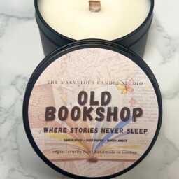 Old Bookshop Candle - Book Lover Sandalwood & Aged Paper Scent Bookish Gift Cozy Library For Readers - thumbnail 2