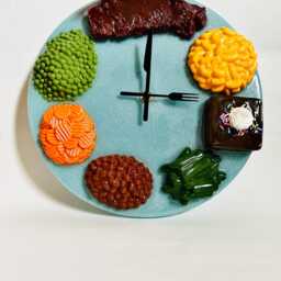 Dinner Plate Wall Clock/Dopamine D??cor/Fake Food/Kitchen D??cor/Food D??cor/Pop Art/Maximalist D??cor/Funny Clock/Unique Gift/ Food Clock - thumbnail 3