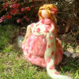 Spring Maiden - Waldorf-Inspired Needle Felted Soft Sculpture - thumbnail 3