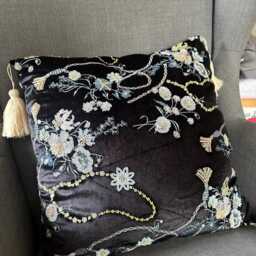 Exclusive Hand-Beaded Velvet Cushion Cover - Limited Pearl Embroidery Edition Unique Luxury Throw Pillow Artisanal 45x45 - thumbnail 4