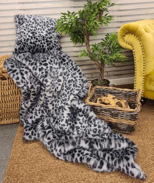 Luxury Grey Leopard Faux Fur Throw - Leopard-Print Blanket With Faux-Suede Lining - image 1