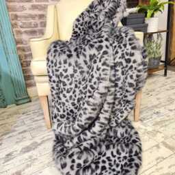 Luxury Grey Leopard Faux Fur Throw - Leopard-Print Blanket With Faux-Suede Lining - thumbnail 3