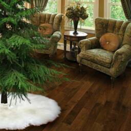 Classic Round Christmas Tree Skirt - Faux Fur Sheepskin -Holiday Decoration Soft Luxury All New Sizes - thumbnail 2
