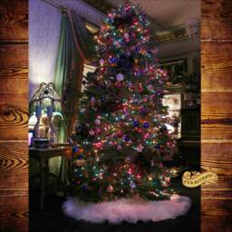 Classic Round Christmas Tree Skirt - Faux Fur Sheepskin -Holiday Decoration Soft Luxury All New Sizes