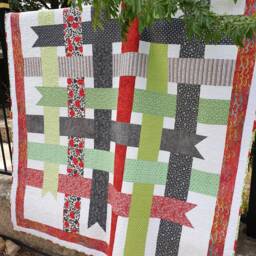 Double Sized Quilt Or Bedspread - thumbnail 2