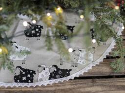 Christmas Linen Tree Skirt, Sheep Decor, Rustic Skirts, Fabric, Xmas Fabric Skirts