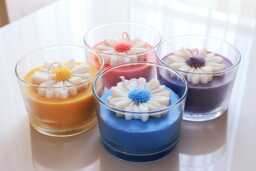 Handmade Daisy Flower Soy Candle, Natural Scented Spring Home Decor - thumbnail 1