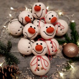Felt Snowman, Christmas Tree Decorations, Funny Holiday Home Decor, Needle Felted Topper Ball Baubles, Ornament - thumbnail 2