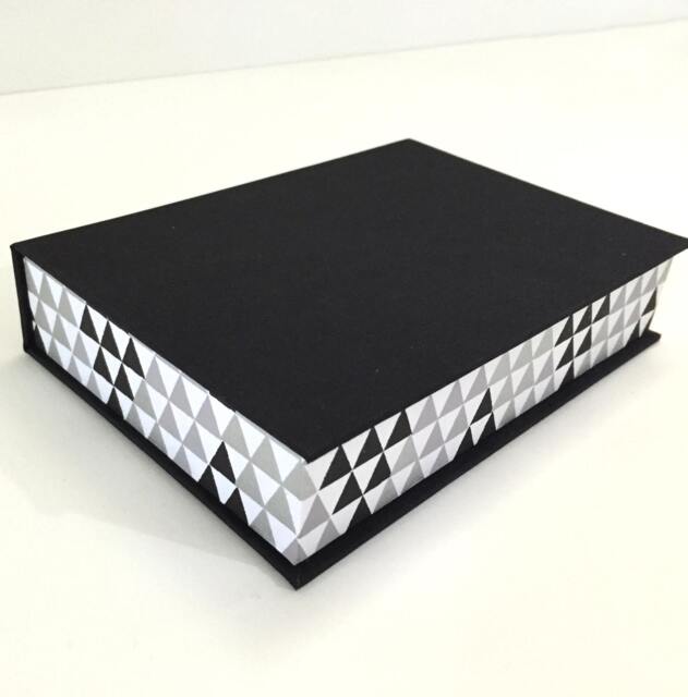 Photo Box, Portfolio Postcard Black White Gray & Silver, Triangle Patterns Clam Shell For 4x6 Or 5x7 Photos - image 1