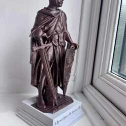 Llywelyn The Great Statue - Bronze Effect Welsh Prince Sculpture - thumbnail 4
