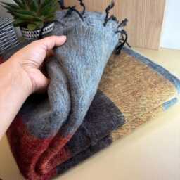 Hand-Loomed Yak Wool Throw Blanket Himalayan Sherpa Wrap Travel Yoga Throw Camping Pashminas Ideal Gift B2 - thumbnail 2