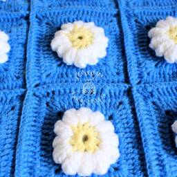 Crocheted Baby Blanket Spring Blue Daisy Blanket, Handmade Newborn Prop - thumbnail 3