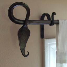 Handcrafted Wrought Iron Curtain Rod Leaf Design Window Hardware - thumbnail 3