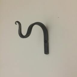 Handcrafted Wrought Iron Curtain Rod Leaf Design Window Hardware - thumbnail 2
