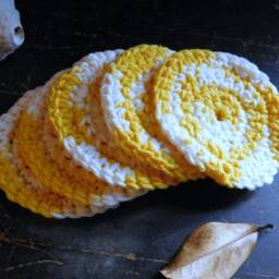 Baby Pure Cotton Crocheted Round Facial Wash Cloths. Ombre Daisy White & Yellow Handmade Set Of 5 Face Cloths Shower Gift - thumbnail 4