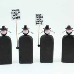 Picketing Rabbi Figure - Hanukkah Decoration Bar Mitzvah Or Bat Gift Seder Table Centerpiece Oy Vey Jewish Humor - thumbnail 2