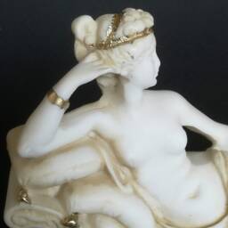 Paolina Bonaparte Borghese As Venus Victrix Alabaster Statue - thumbnail 2