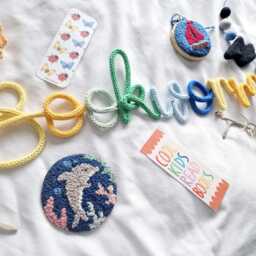 Bookworm Knitted Wire Sign - Reading Corner Wall Hanging- Nook- Story L Book Nook Word - thumbnail 3