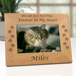 Custom Cat Memorial Photo Frame - Personalized Pet Loss Remembrance Gift For Grieving Kitty Owners - thumbnail 2
