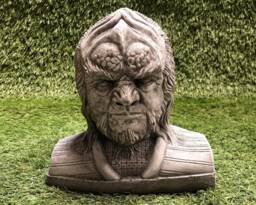 Worf Star Trek Concrete Outdoor Garden Sculpture Lawn Ornament Frost Protected - thumbnail 1