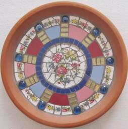 Mosaic Birdbath, Approx 28cm Diameter, Waterproof Materials, Ready For The Birds in Your Garden -