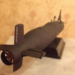 Great Britain Vanguard Class Nuclear-Powered Ballistic Missile Submarine - thumbnail 4